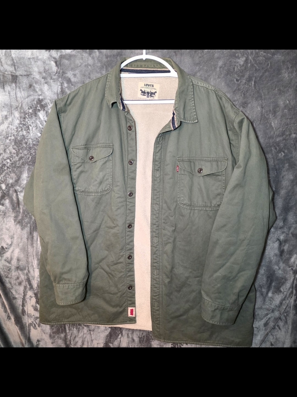Levi's Men's Olive Green Sherpa-Lined Jacket - Picture 1 of 4